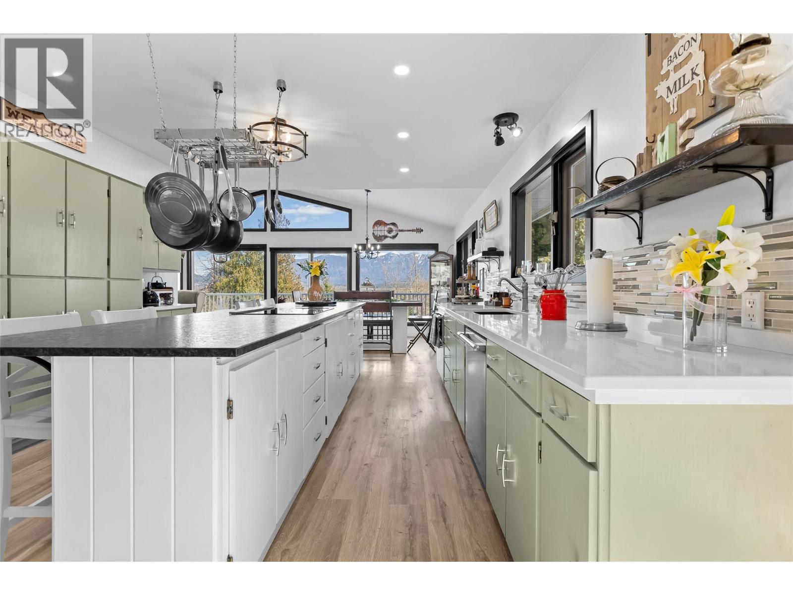 940 Peterman Road, Creston, British Columbia  V0B 1G7 - Photo 13 - 10381498