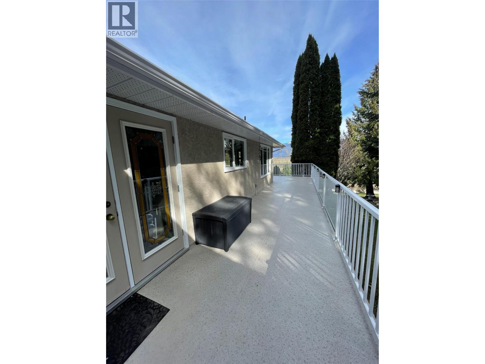 940 Peterman Road, Creston, British Columbia  V0B 1G7 - Photo 3 - 10381498