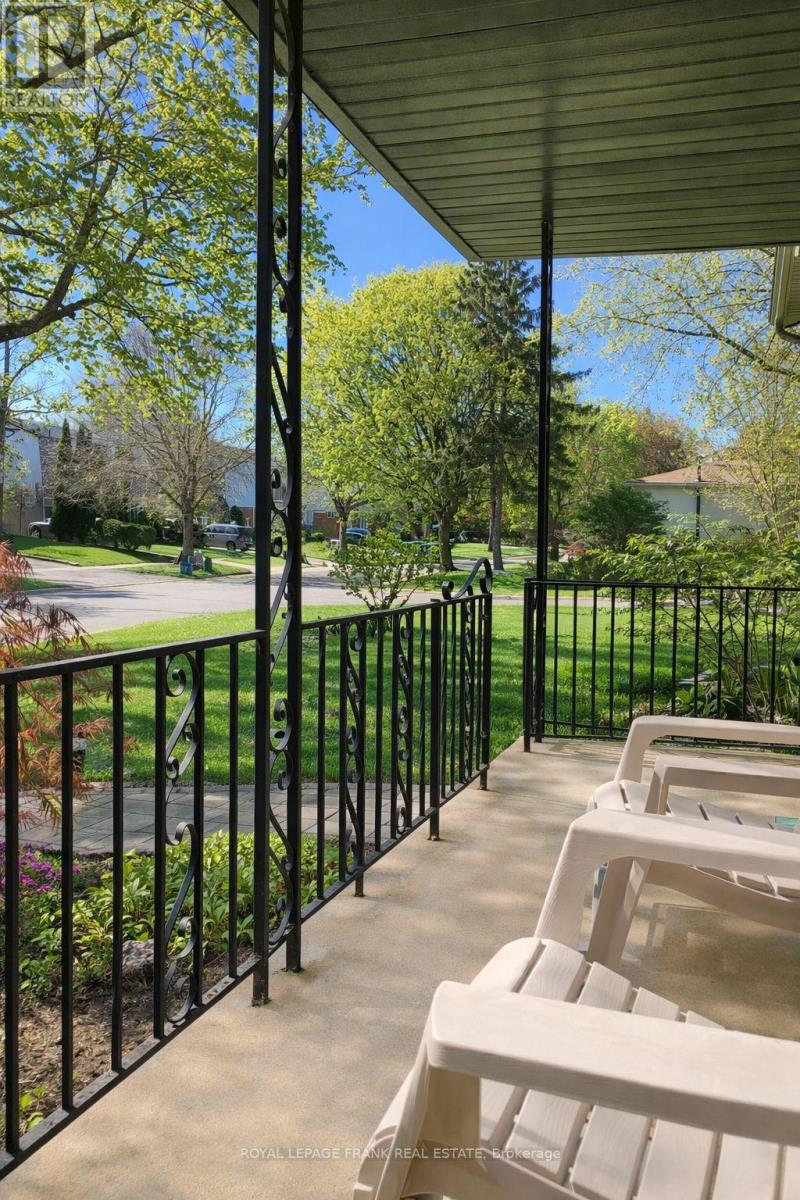 489 Crestwood Drive, Oshawa, Ontario  L1G 2R4 - Photo 3 - E12945076