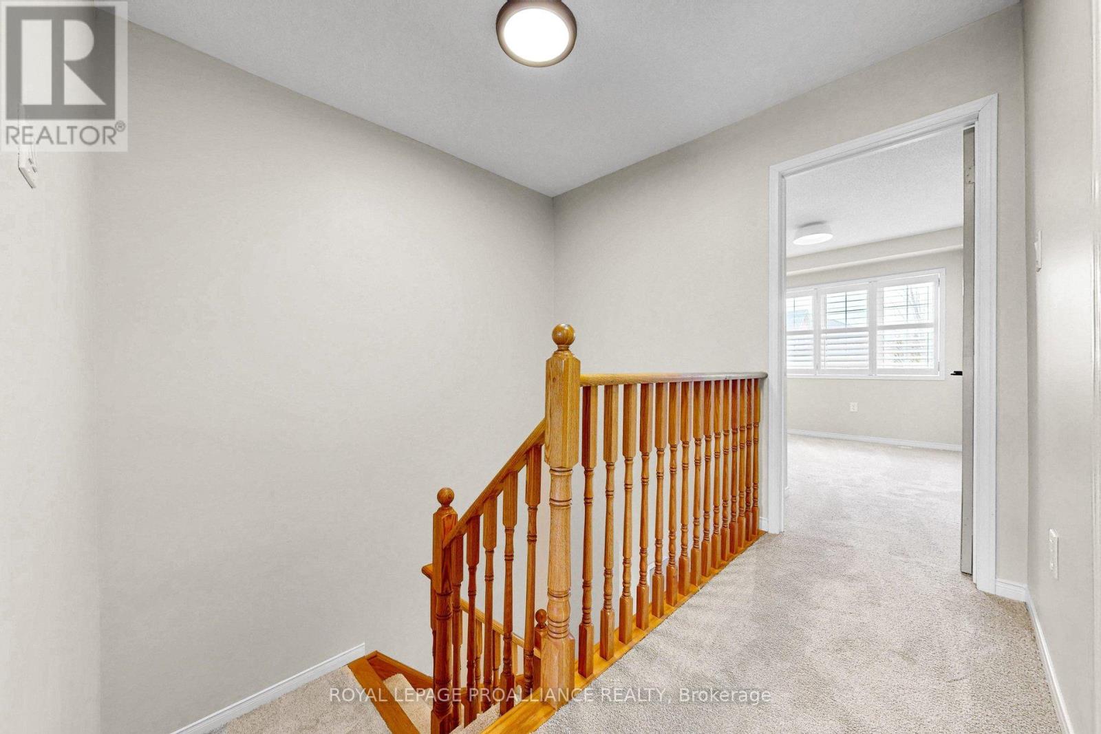 58 Coleridge Drive, Newmarket, Ontario  L3X 2T6 - Photo 18 - N12944984