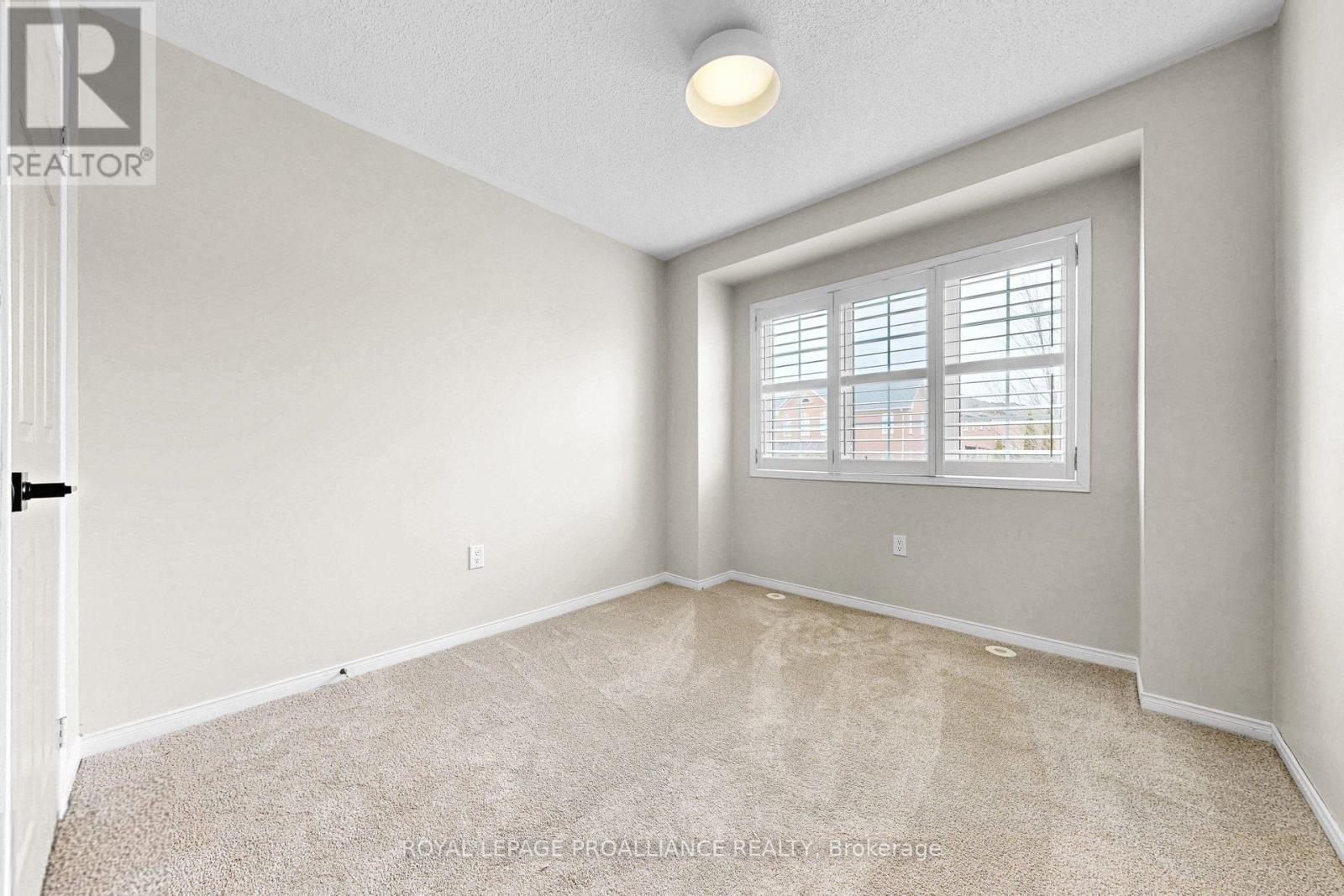 58 Coleridge Drive, Newmarket, Ontario  L3X 2T6 - Photo 19 - N12944984