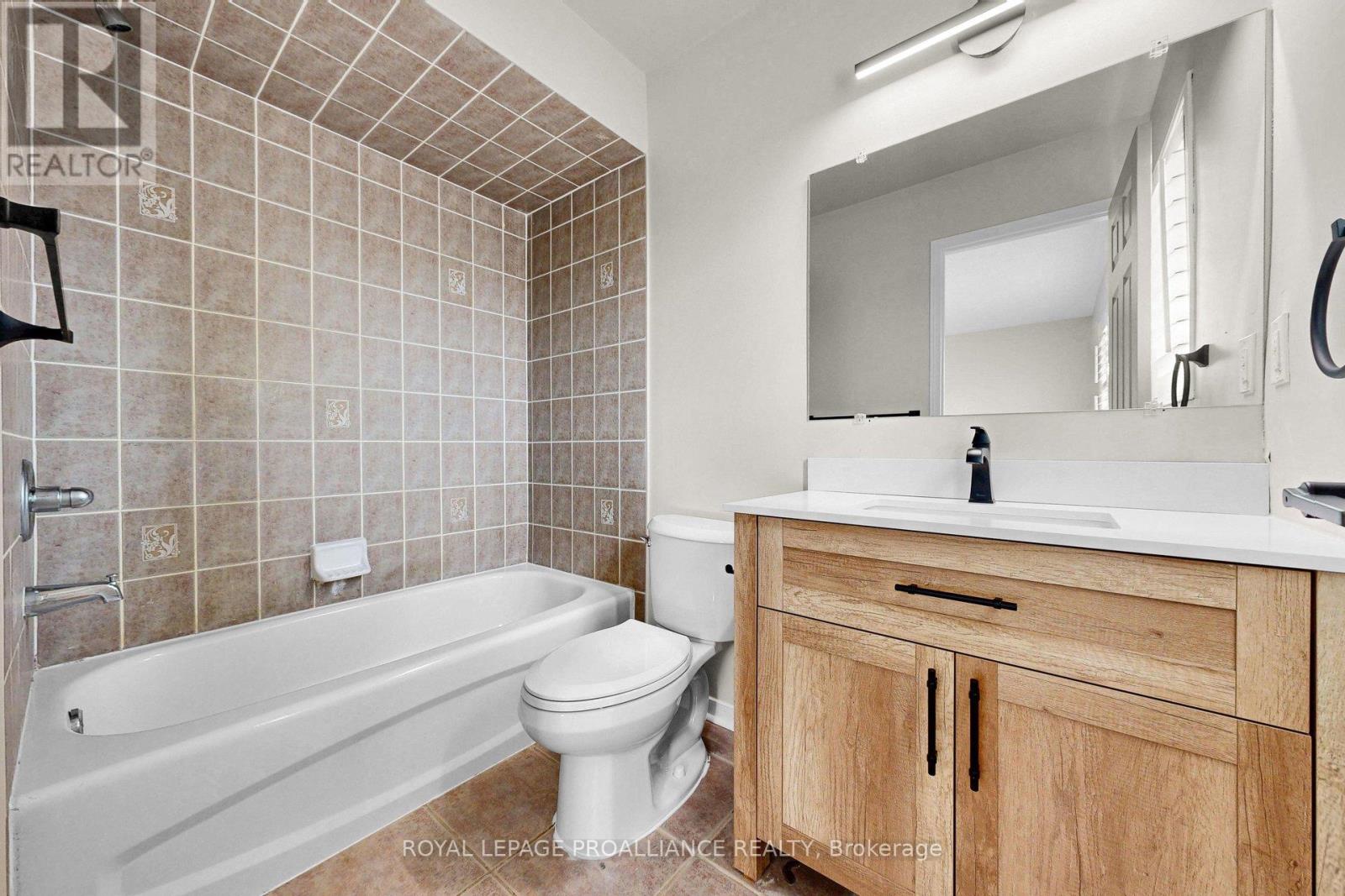 58 Coleridge Drive, Newmarket, Ontario  L3X 2T6 - Photo 27 - N12944984