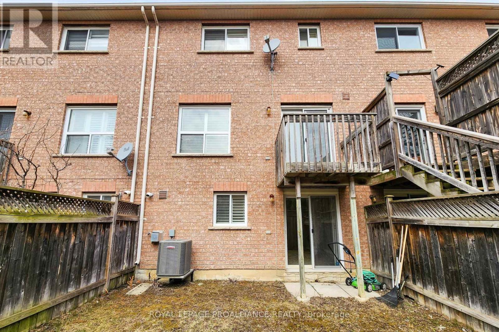 58 Coleridge Drive, Newmarket, Ontario  L3X 2T6 - Photo 41 - N12944984