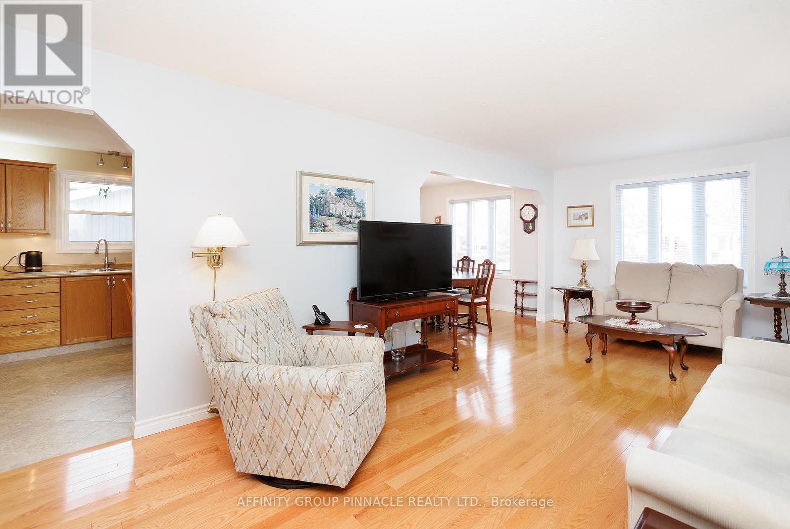 69 Beechwood Avenue, Brock (Beaverton), Ontario  L0K 1A0 - Photo 7 - N12945058