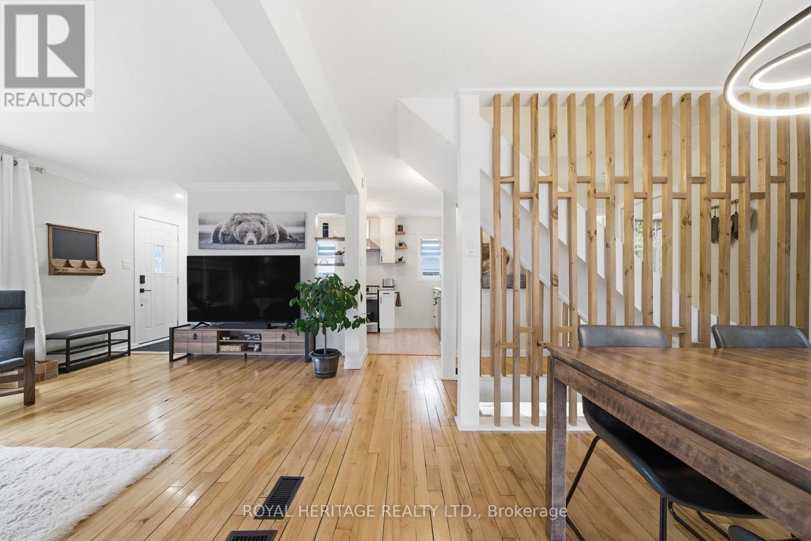 35 Mikel Avenue, Belleville, Ontario  K8N 2J1 - Photo 5 - X12945138