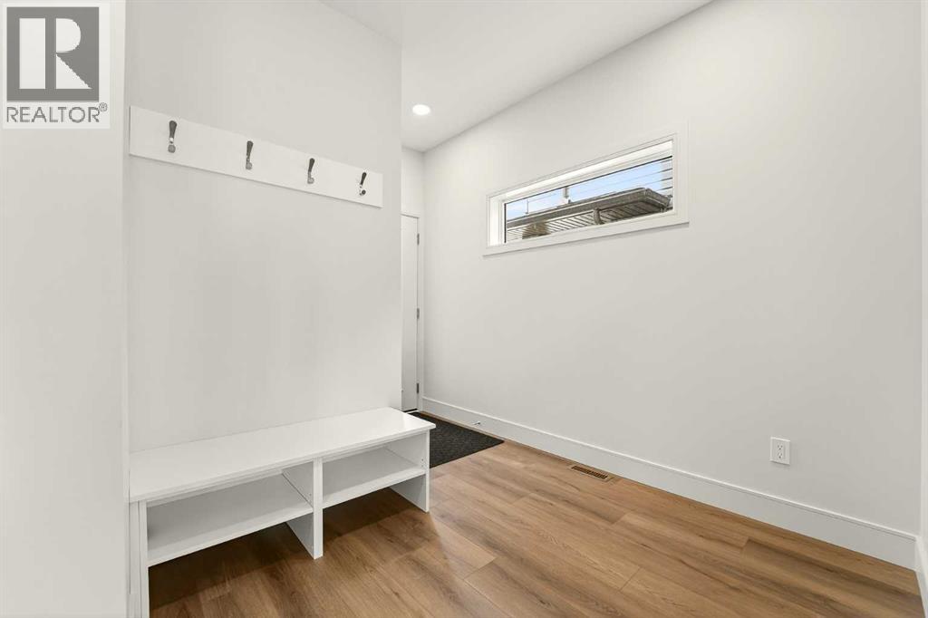 3109 44 Street S, Lethbridge, Alberta  T1K 8L1 - Photo 2 - A2296833