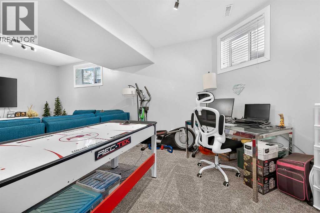 32 Prominence Park SW, Calgary, Alberta  T3H 4K8 - Photo 30 - A2289088