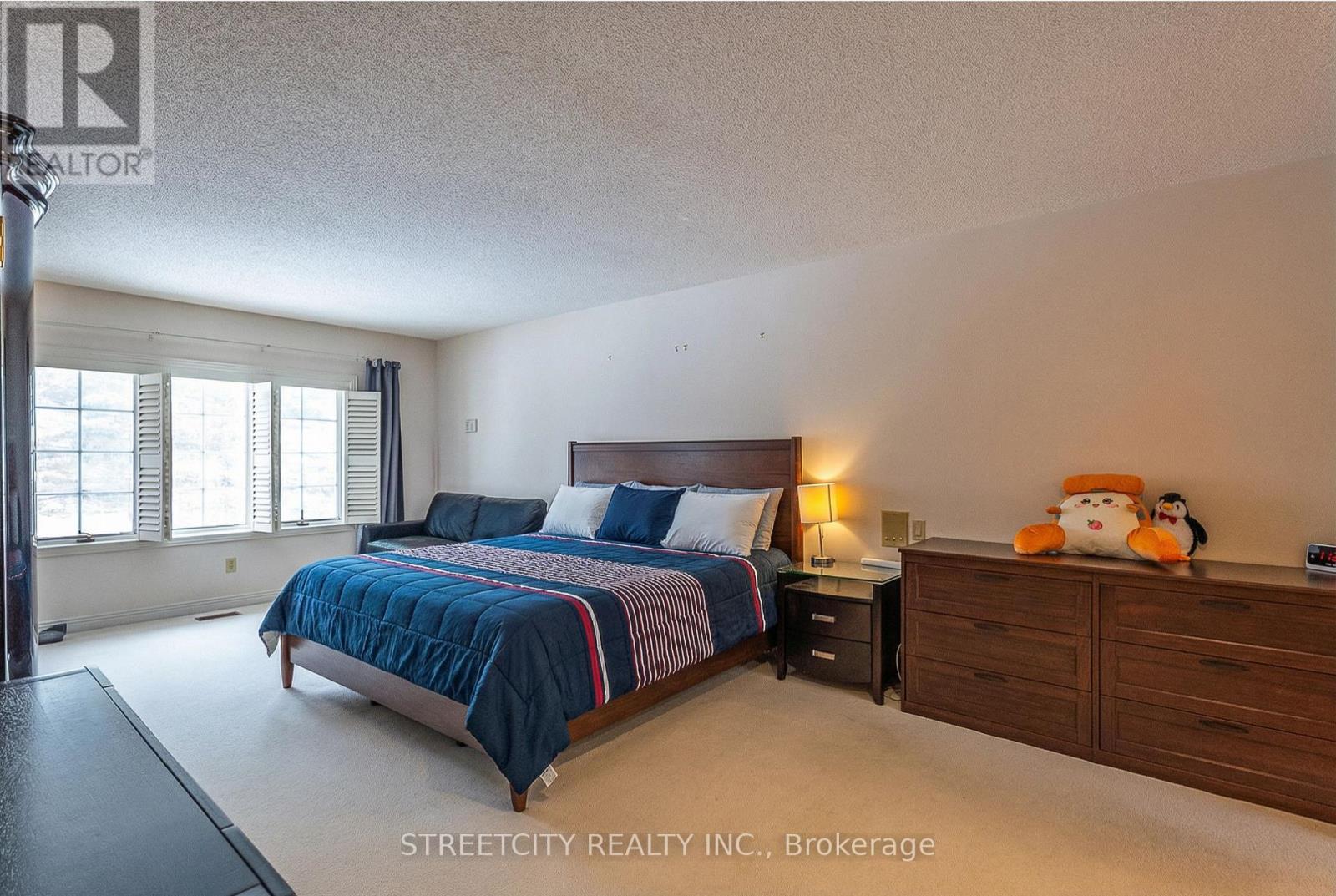 397 Grangeover Court, London North, Ontario  N6G 4K8 - Photo 22 - X12945158