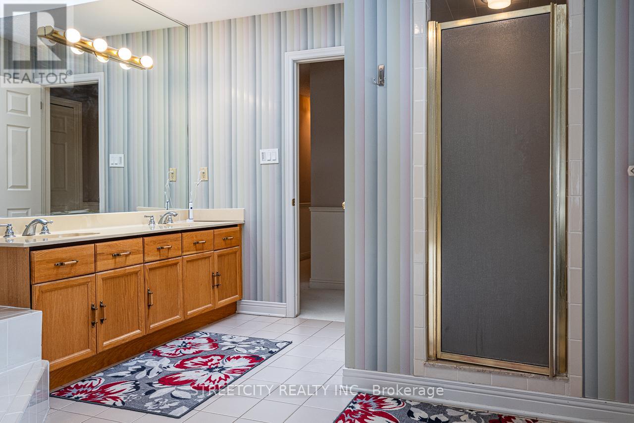 397 Grangeover Court, London North, Ontario  N6G 4K8 - Photo 38 - X12945158