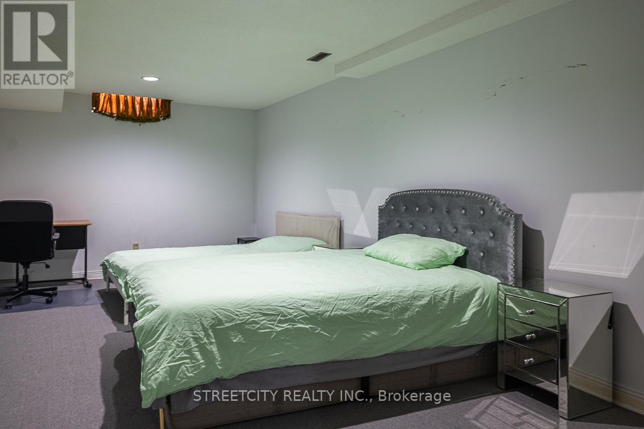 397 Grangeover Court, London North, Ontario  N6G 4K8 - Photo 39 - X12945158