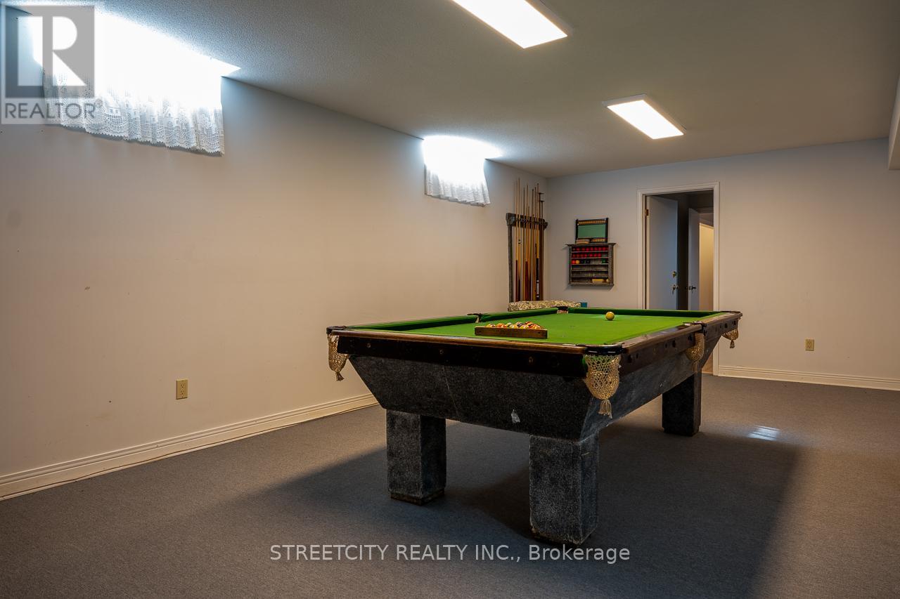 397 Grangeover Court, London North, Ontario  N6G 4K8 - Photo 44 - X12945158