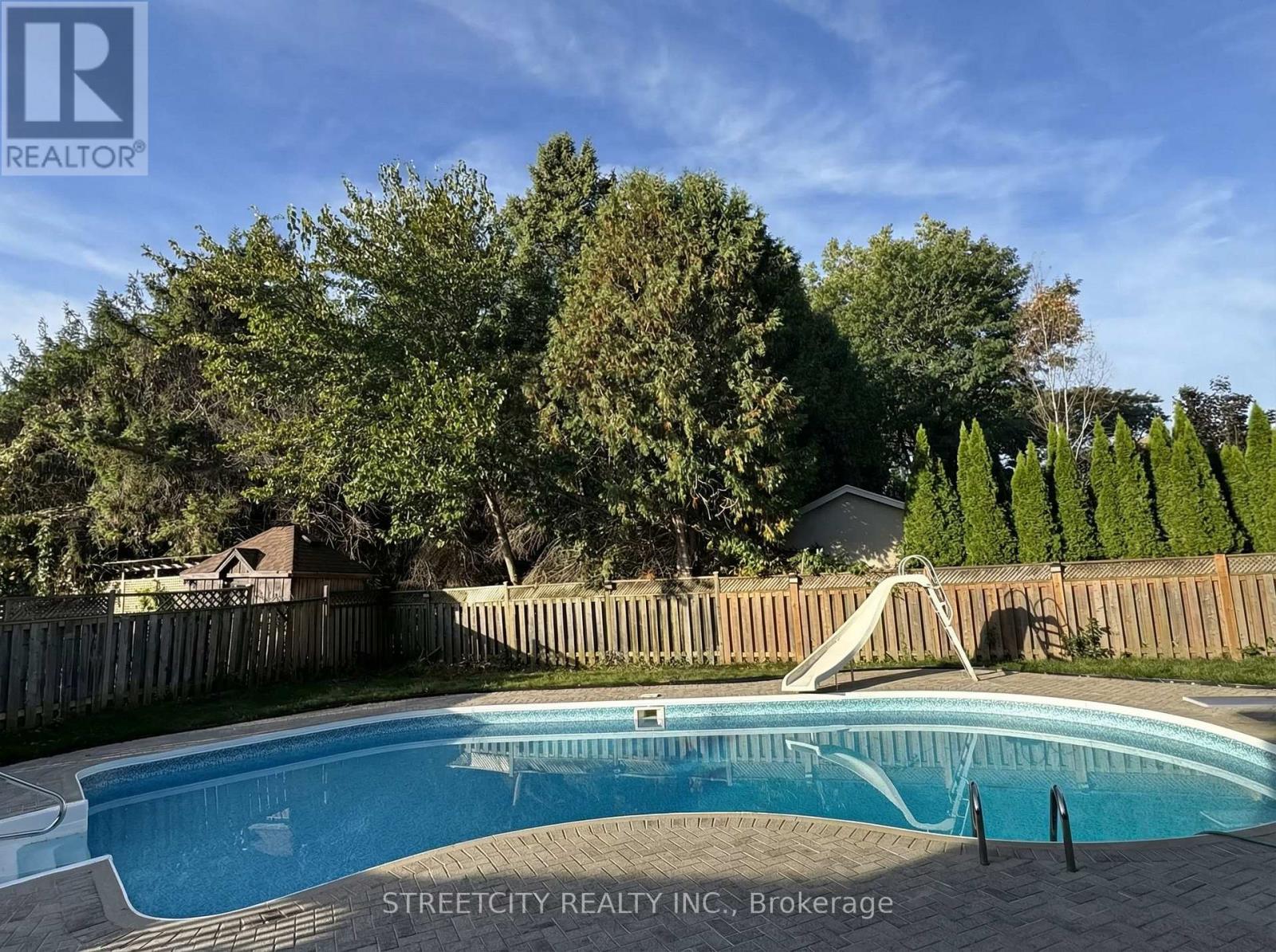 397 Grangeover Court, London North, Ontario  N6G 4K8 - Photo 47 - X12945158