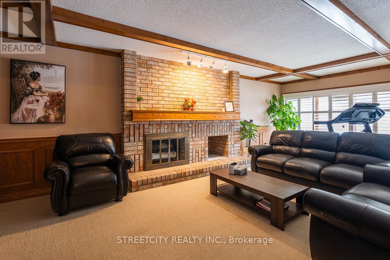 397 Grangeover Court, London North, Ontario  N6G 4K8 - Photo 9 - X12945158