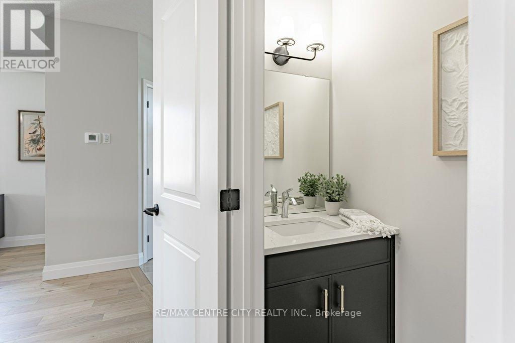 1200 Emma Chase Drive, London North, Ontario  N6G 5S1 - Photo 25 - X12945280