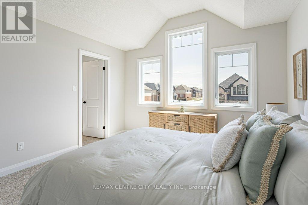 1200 Emma Chase Drive, London North, Ontario  N6G 5S1 - Photo 31 - X12945280