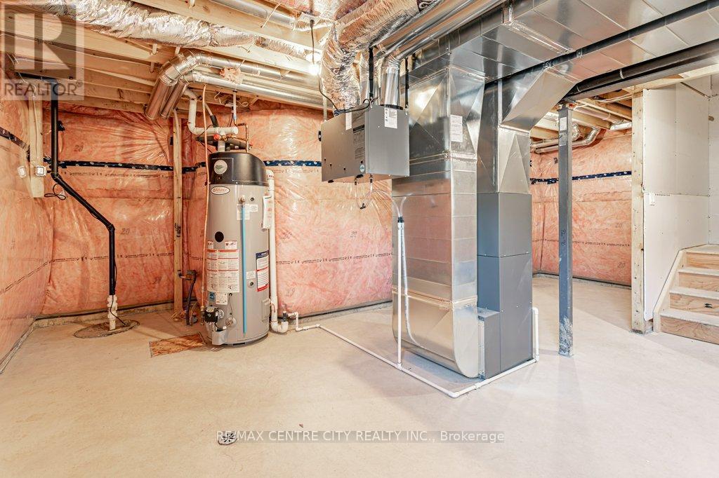 1200 Emma Chase Drive, London North, Ontario  N6G 5S1 - Photo 39 - X12945280