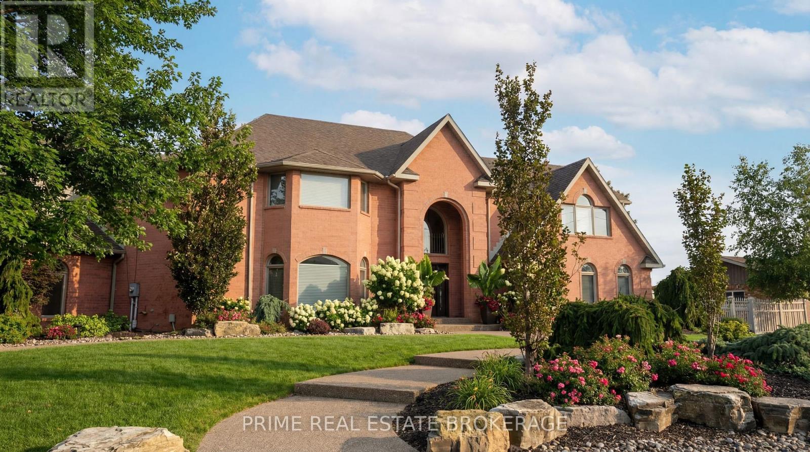 4 Crawford Street, Chatham-Kent, Ontario  N0P 1L0 - Photo 1 - X12945298