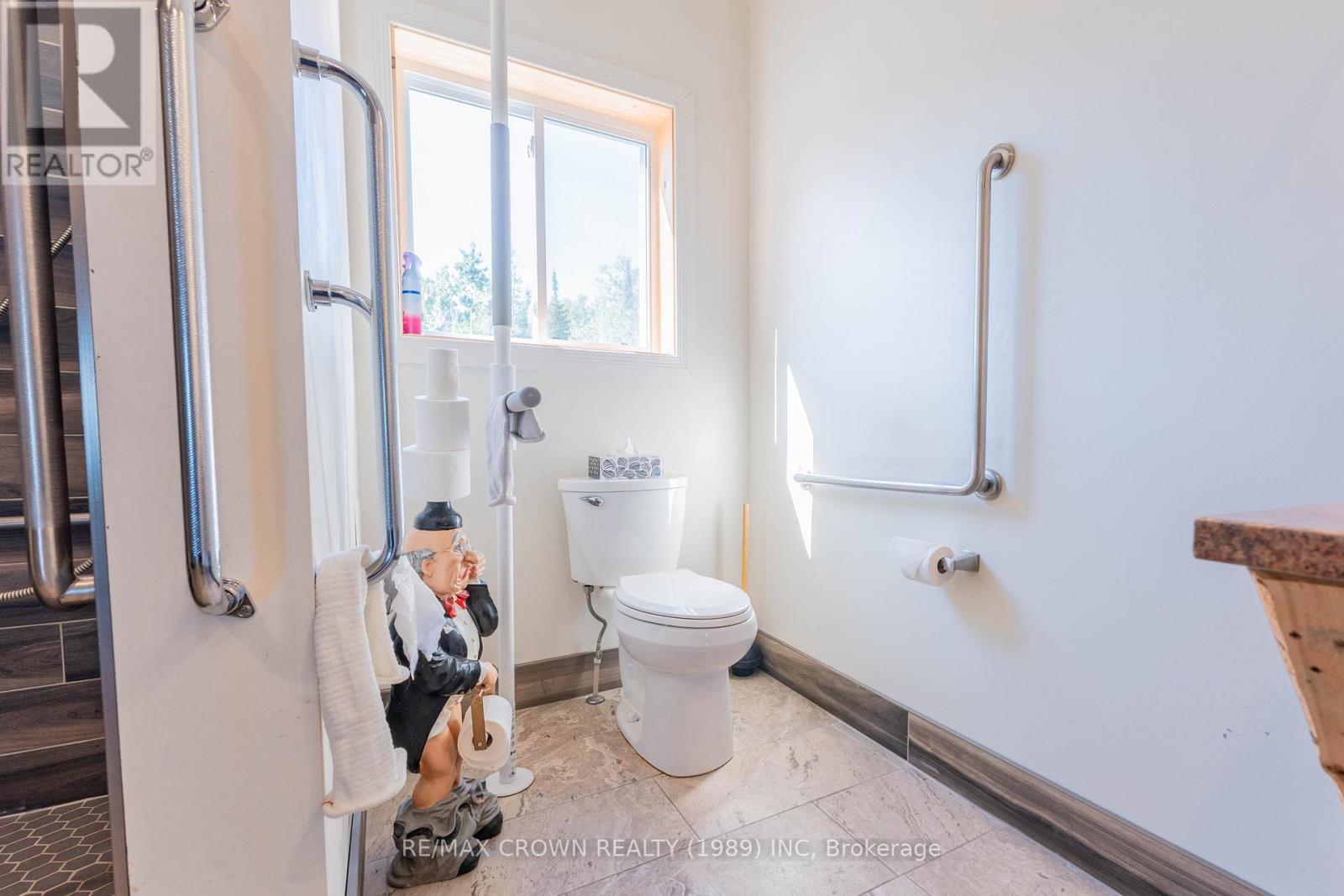 24 Shallow Lake Road W, Mattice-Val Cote, Ontario  P0L 1T0 - Photo 23 - T12944952