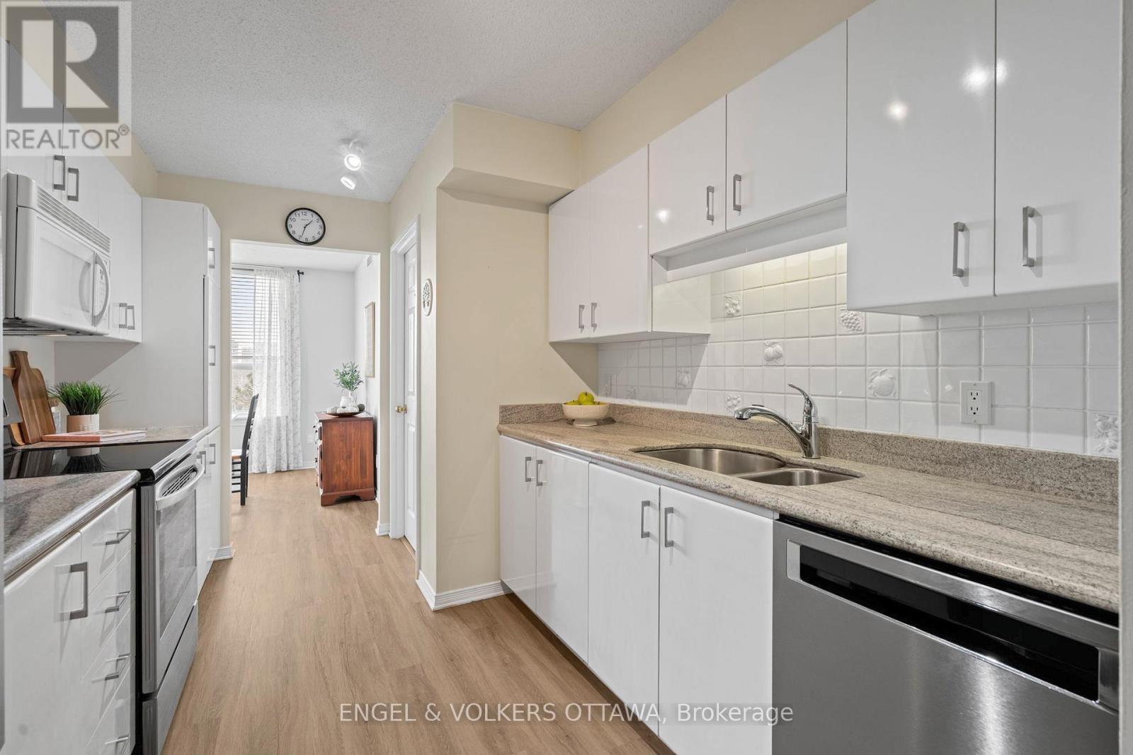 609 - 215 Parkdale Avenue, Ottawa, Ontario  K1Y 4T8 - Photo 14 - X12944956