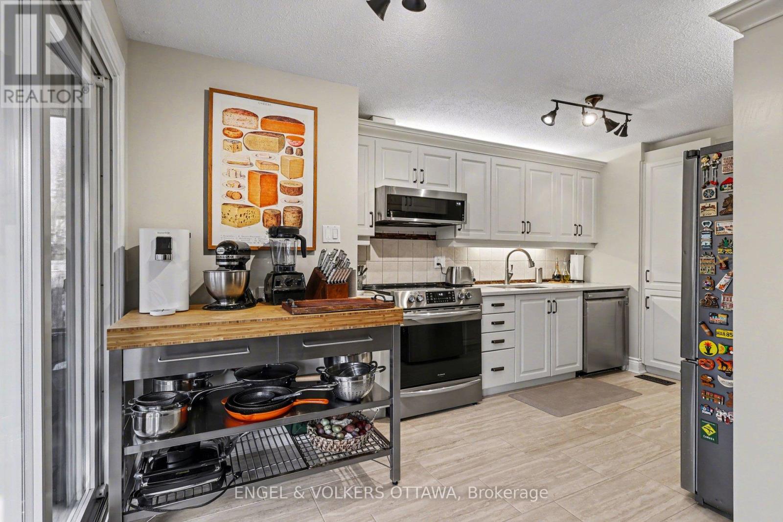 64 Malvern Drive, Ottawa, Ontario  K2J 1M1 - Photo 12 - X12945078