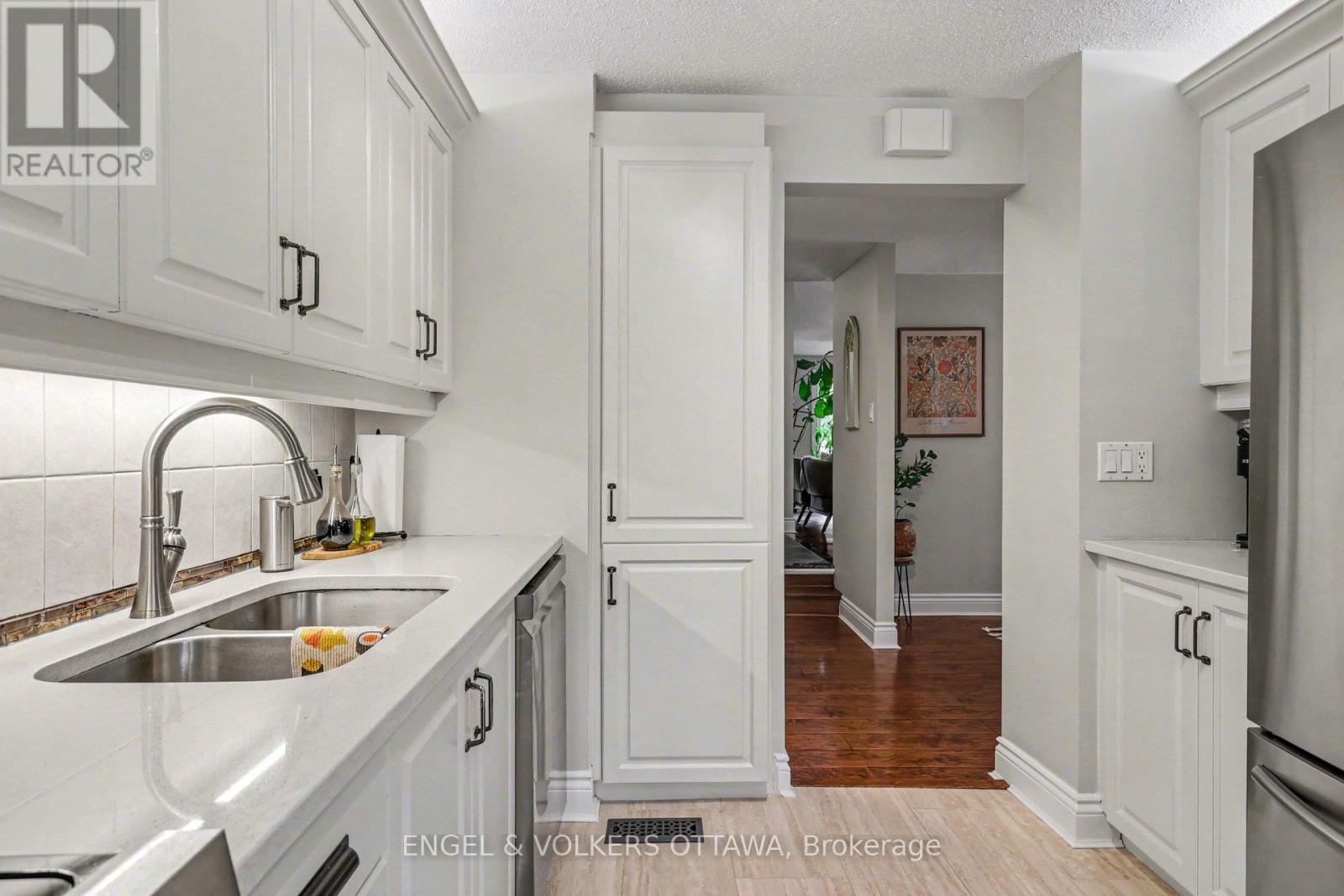 64 Malvern Drive, Ottawa, Ontario  K2J 1M1 - Photo 15 - X12945078