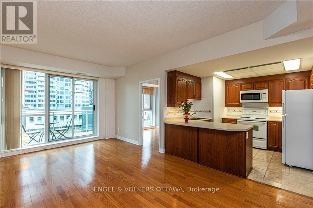 602 - 134 York Street, Ottawa, Ontario  K1N 1K8 - Photo 2 - X12945182