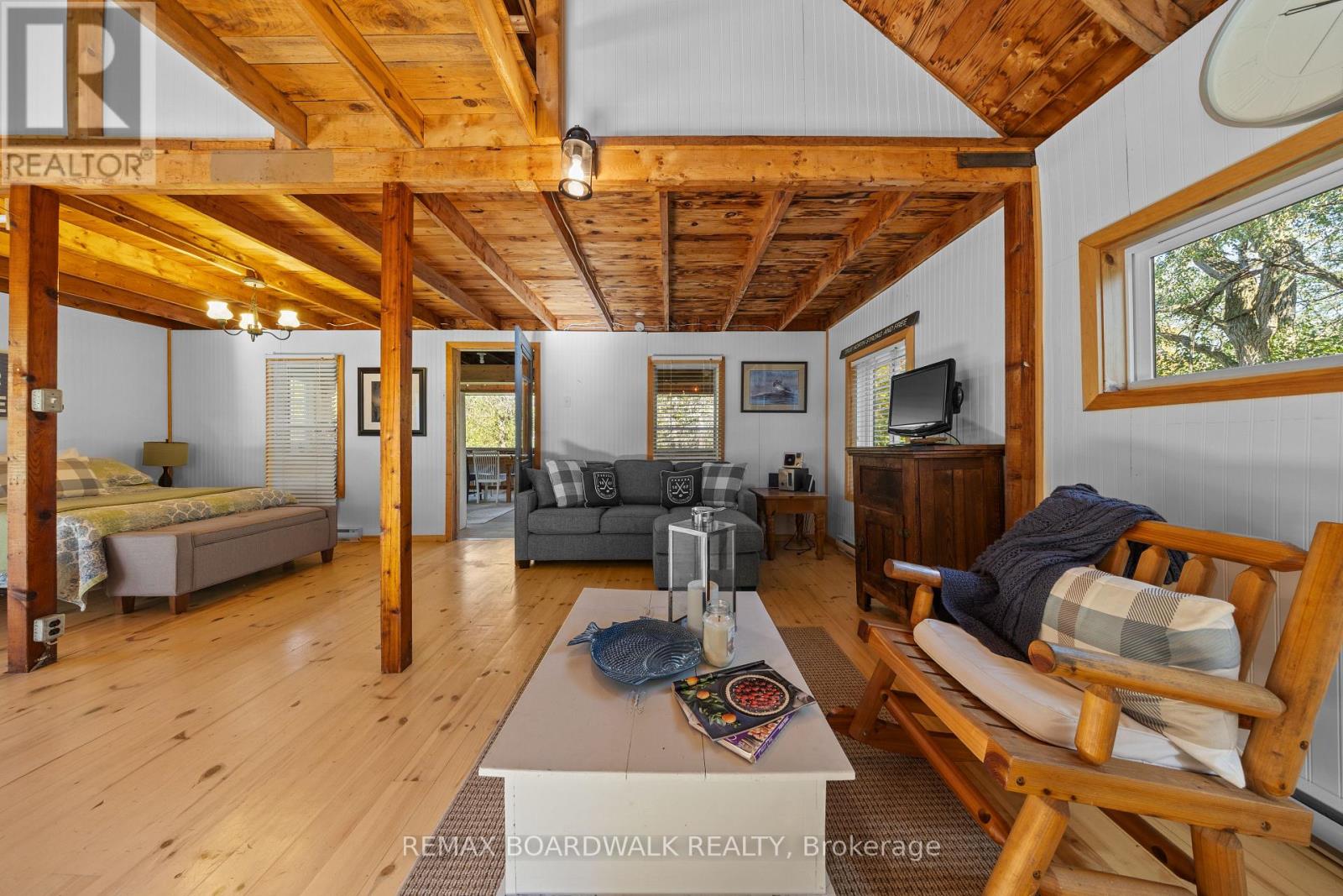 402 Mp4 Road, Rideau Lakes, Ontario  K0G 1V0 - Photo 18 - X12945194