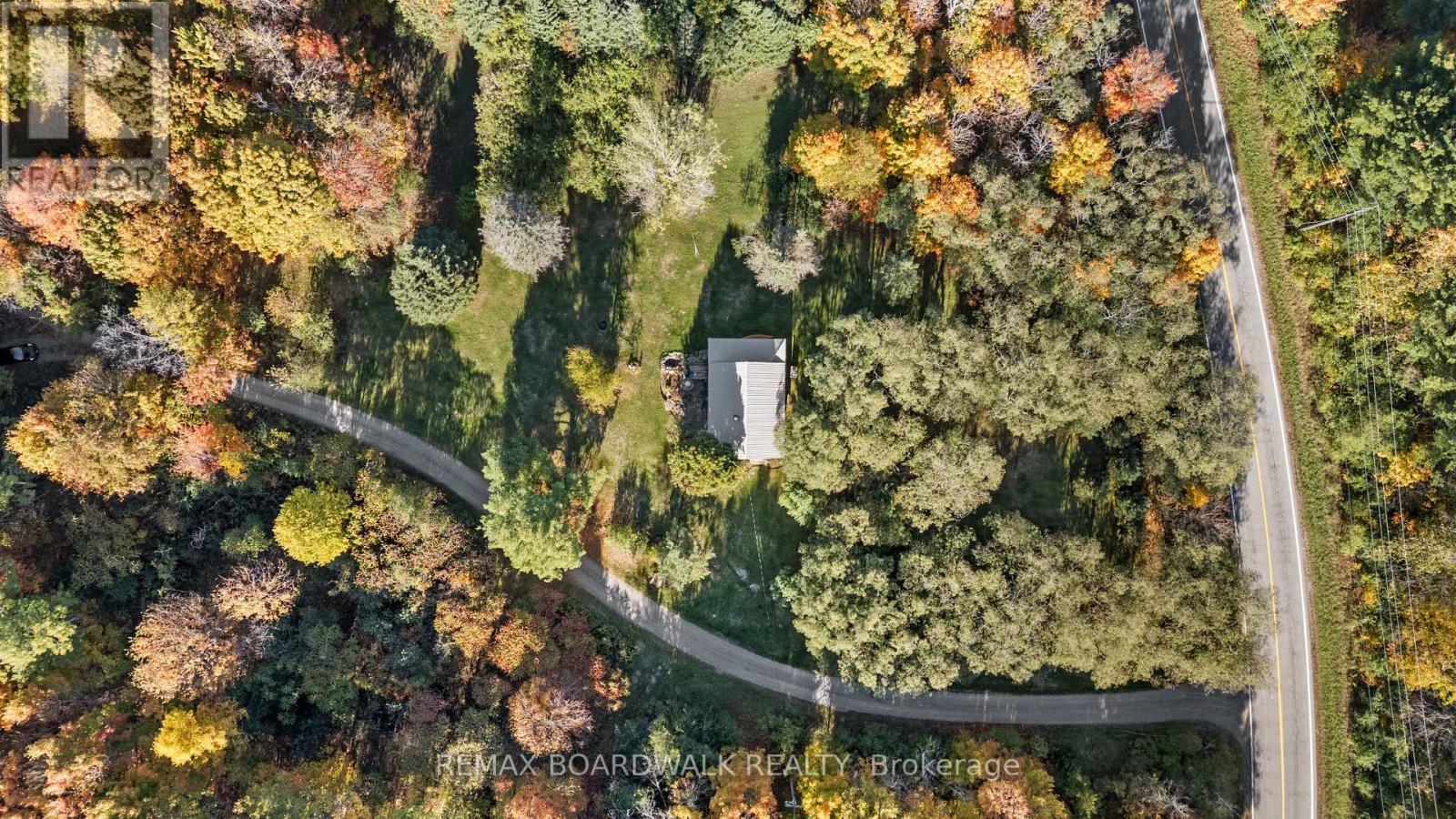 402 Mp4 Road, Rideau Lakes, Ontario  K0G 1V0 - Photo 3 - X12945194