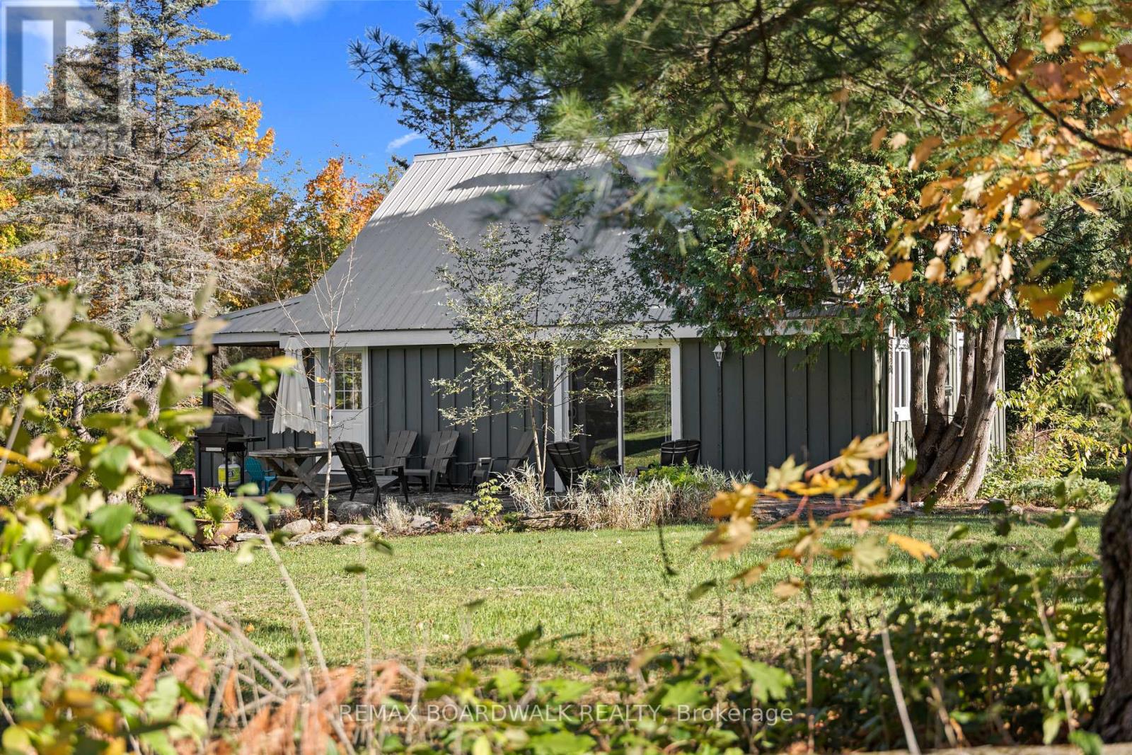 402 Mp4 Road, Rideau Lakes, Ontario  K0G 1V0 - Photo 35 - X12945194