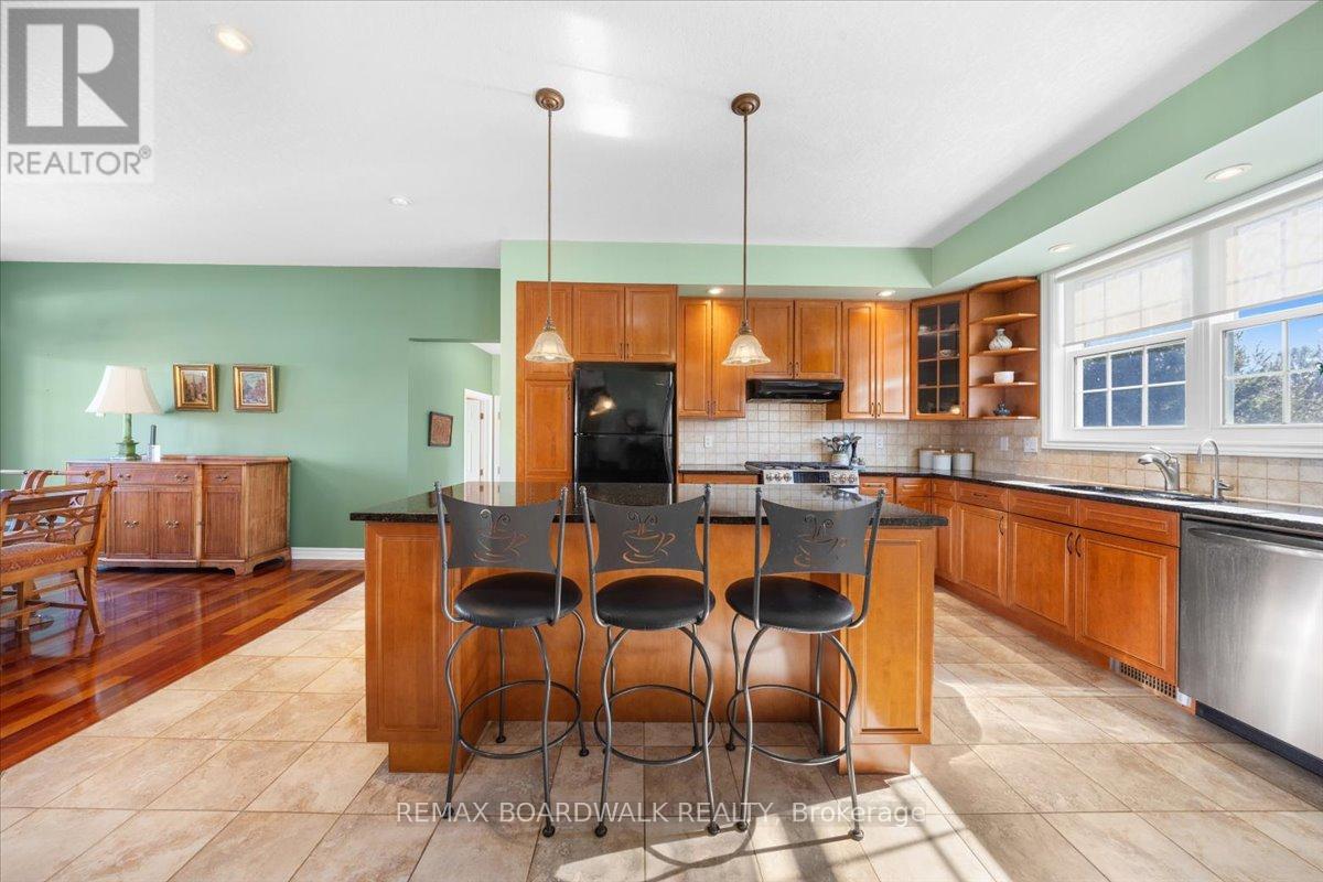 71 Horace Drive, Rideau Lakes, Ontario  K0G 1V0 - Photo 10 - X12945216