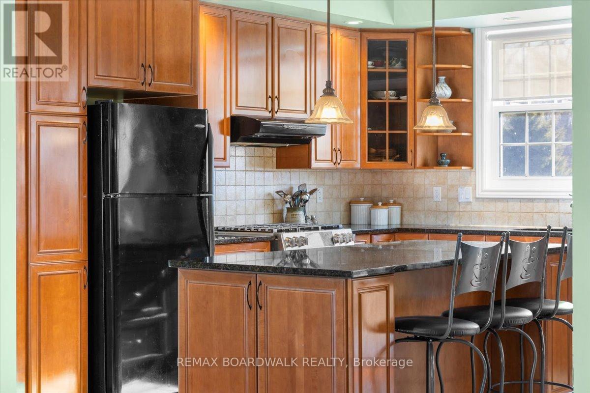 71 Horace Drive, Rideau Lakes, Ontario  K0G 1V0 - Photo 16 - X12945216