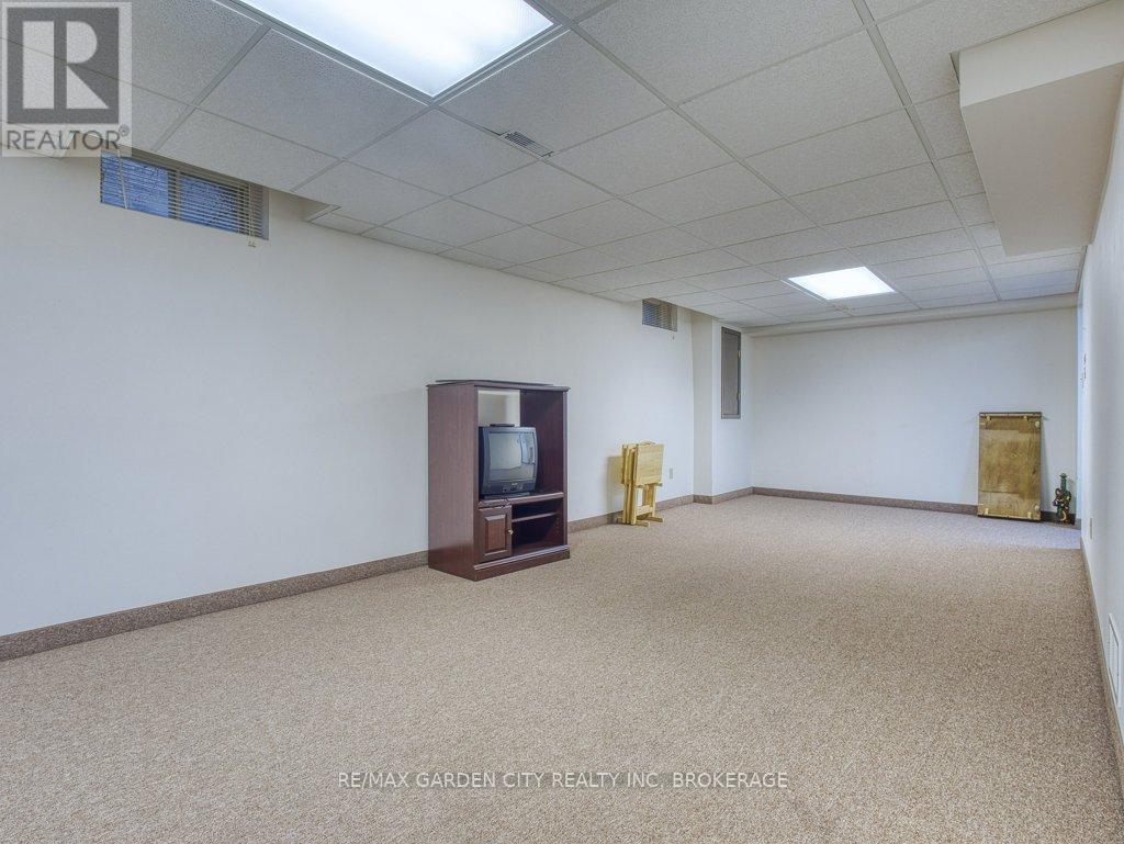 21 Bascary Crescent, St. Catharines (Rykert/vansickle), Ontario  L2S 3M7 - Photo 26 - X12945046