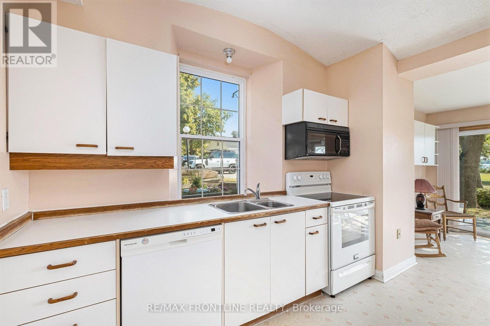 1 - 19 Main Street, Westport, Ontario  K0G 1X0 - Photo 11 - X12945266