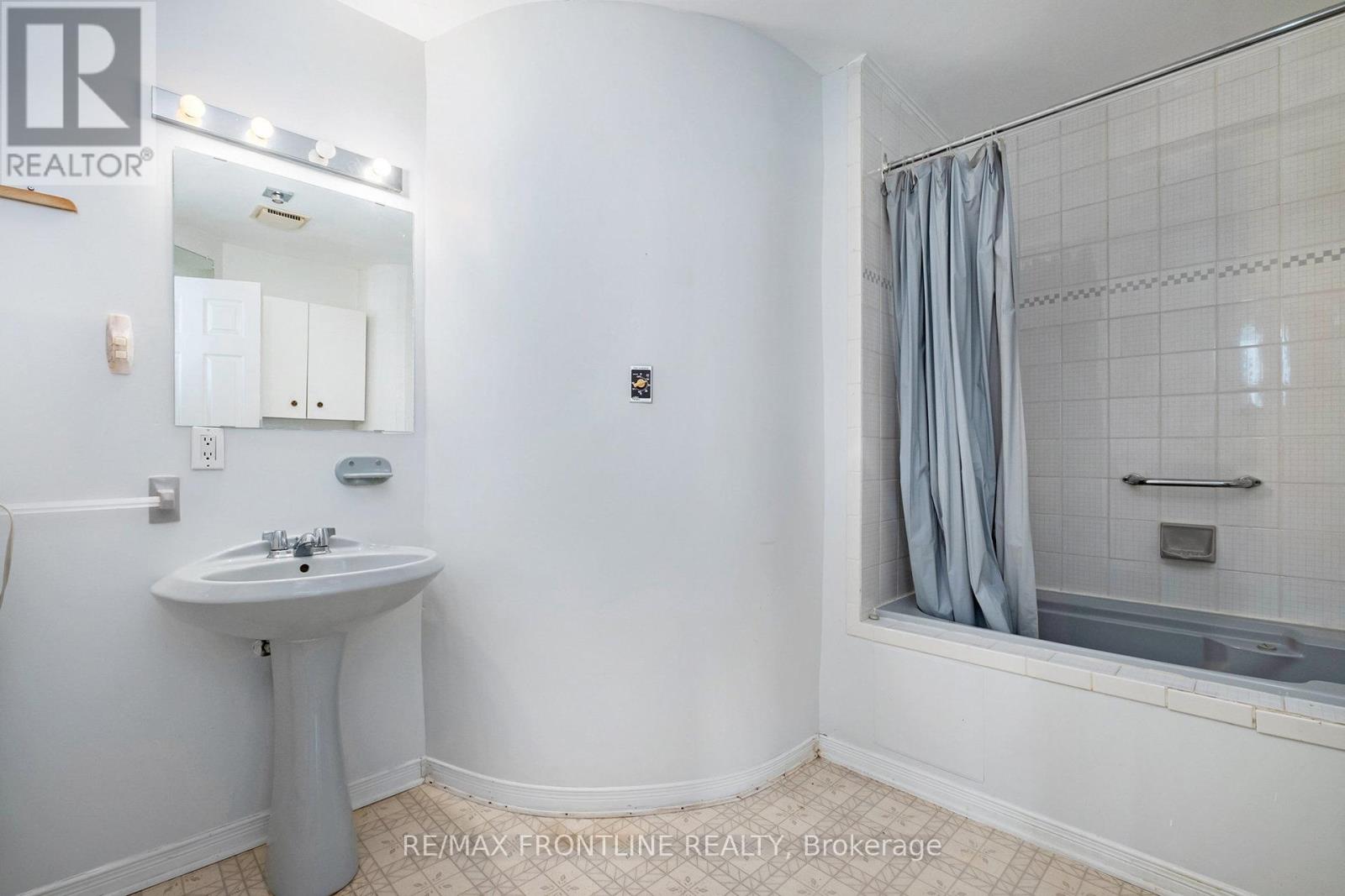 1 - 19 Main Street, Westport, Ontario  K0G 1X0 - Photo 17 - X12945266