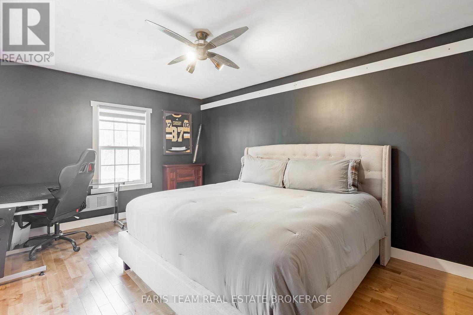 1074 Lafontaine Road, Penetanguishene, Ontario  L9M 1P9 - Photo 23 - S12565484