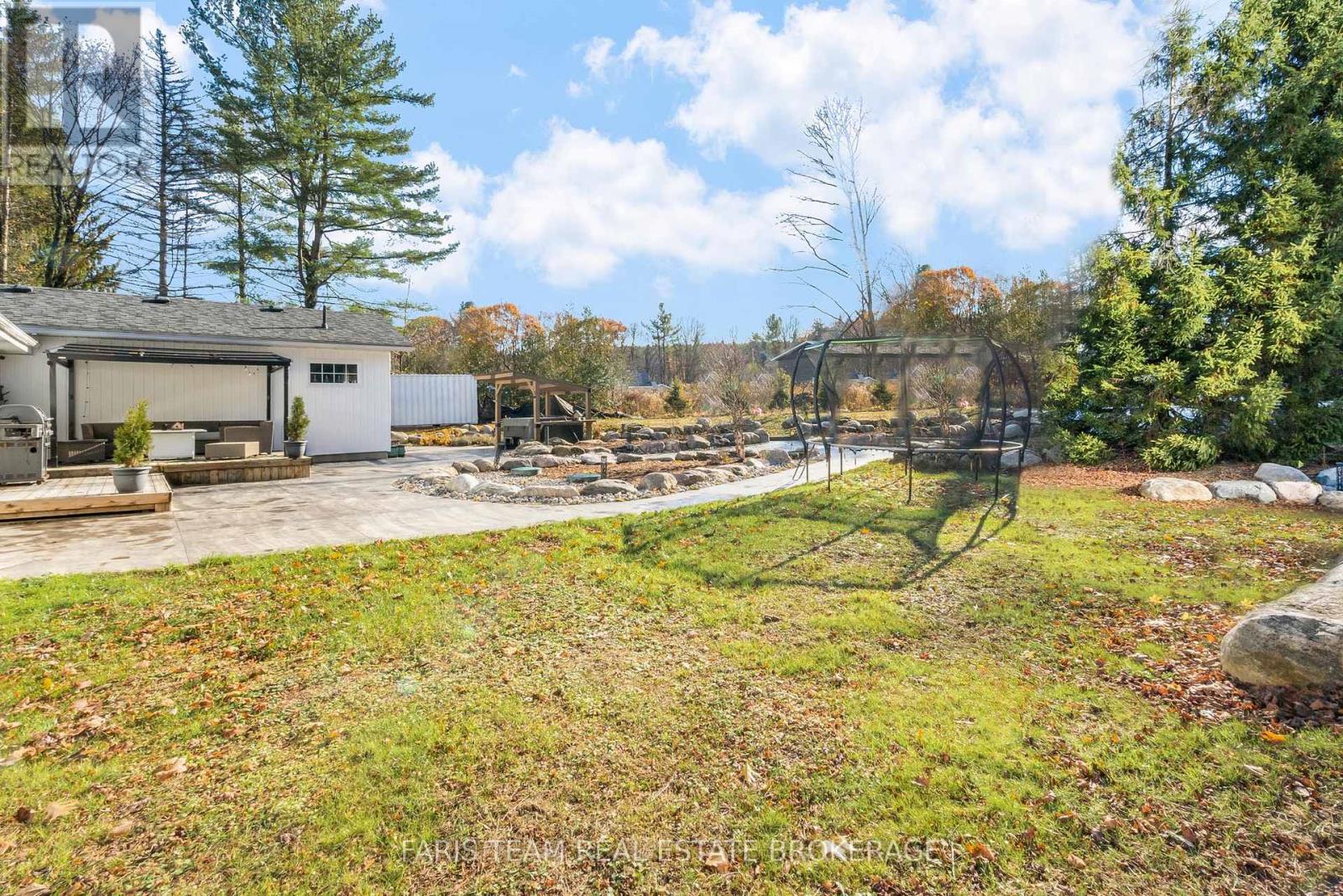 1074 Lafontaine Road, Penetanguishene, Ontario  L9M 1P9 - Photo 39 - S12565484