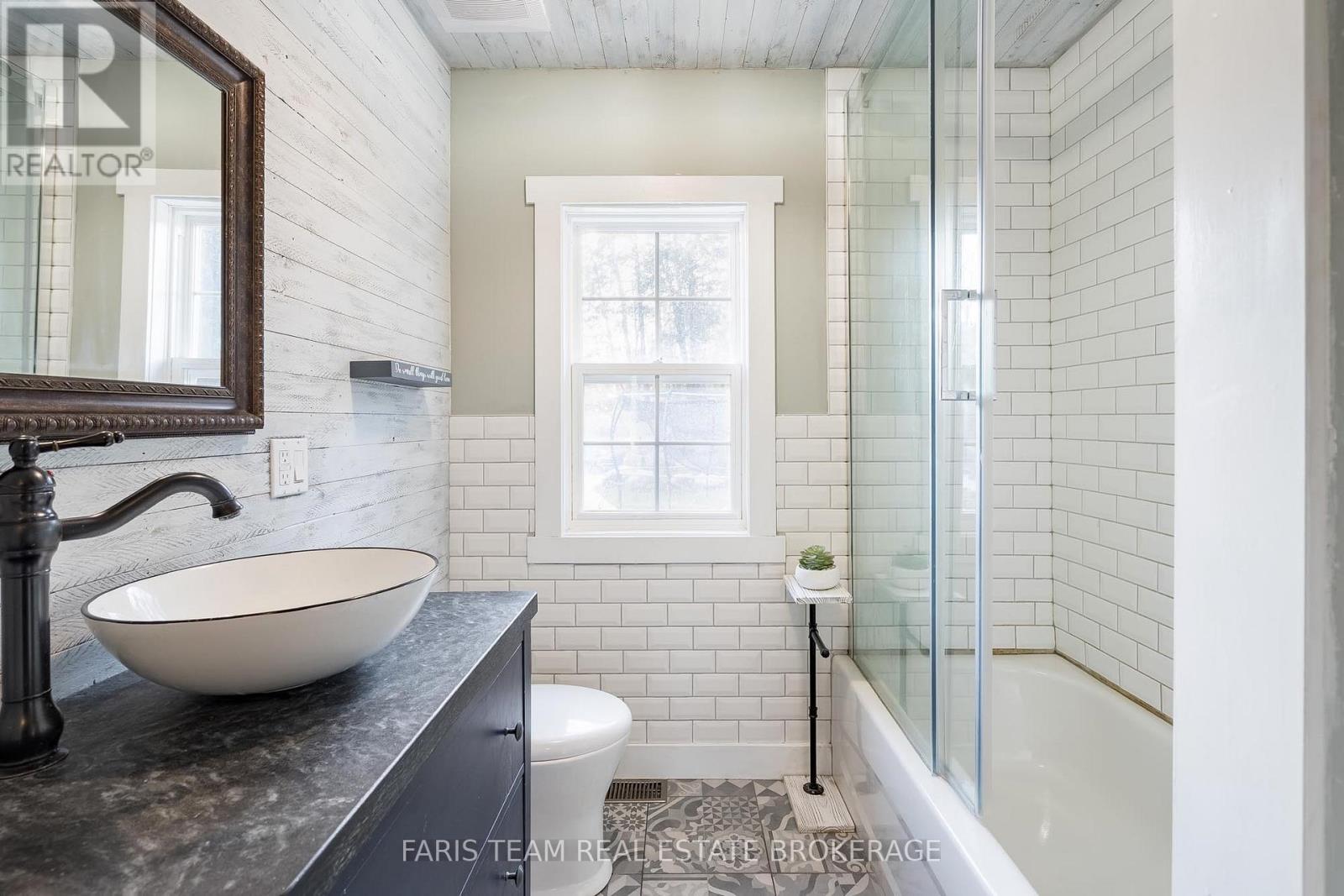 1074 Lafontaine Road, Penetanguishene, Ontario  L9M 1P9 - Photo 27 - S12565484