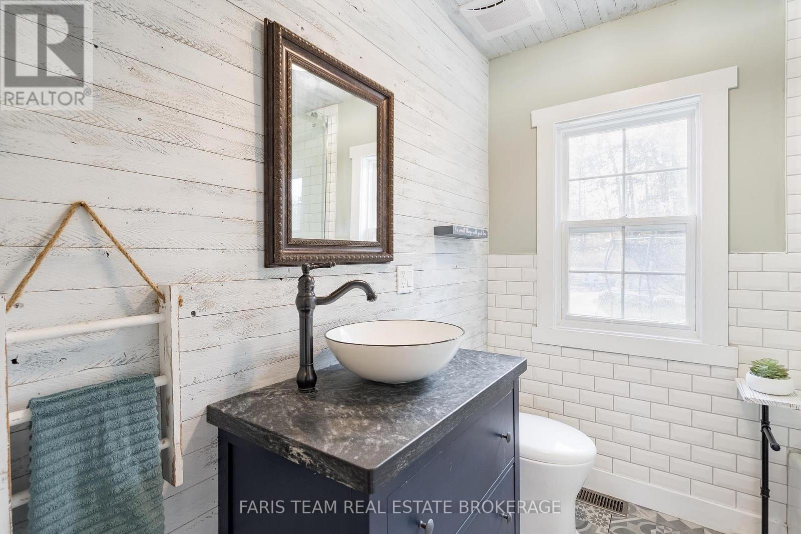 1074 Lafontaine Road, Penetanguishene, Ontario  L9M 1P9 - Photo 28 - S12565484