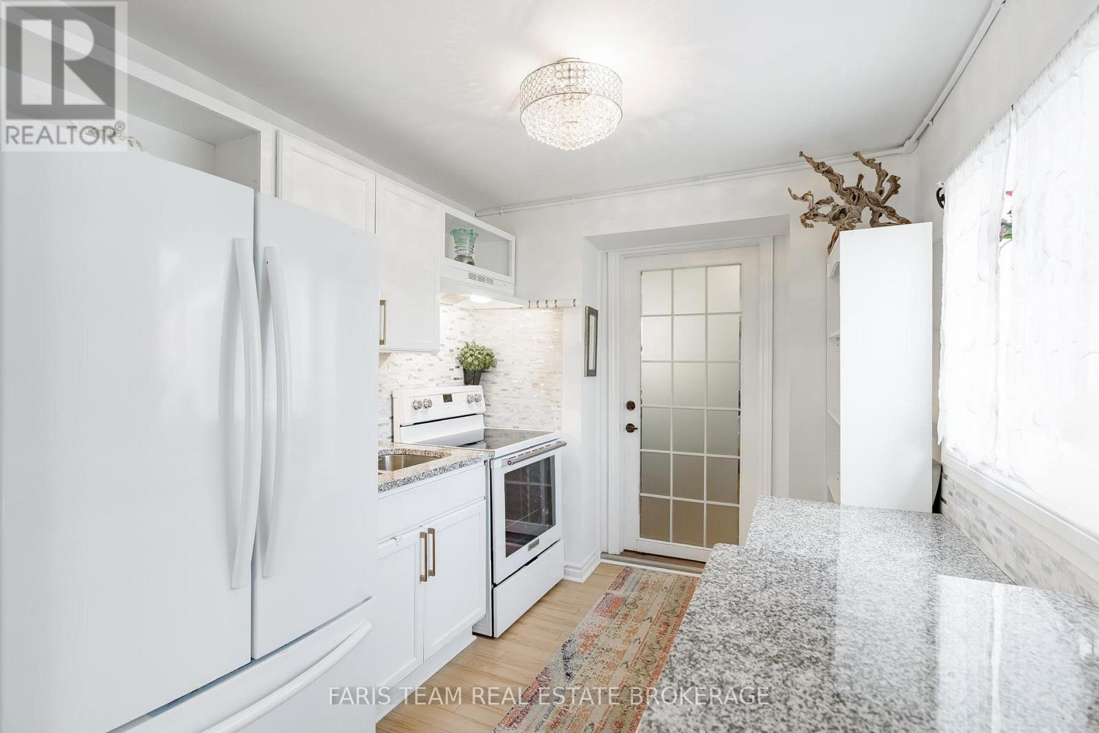 83 King Road, Tay, Ontario  L0K 2C0 - Photo 23 - S12741930