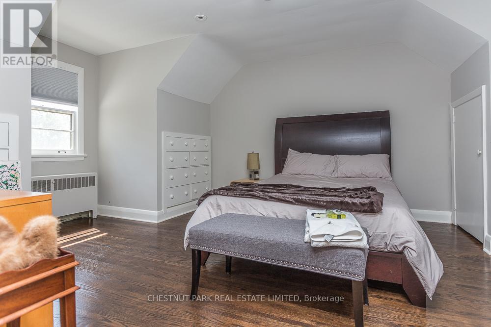 180 Strathgowan Avenue, Toronto, Ontario  M4N 1C3 - Photo 15 - C12944954