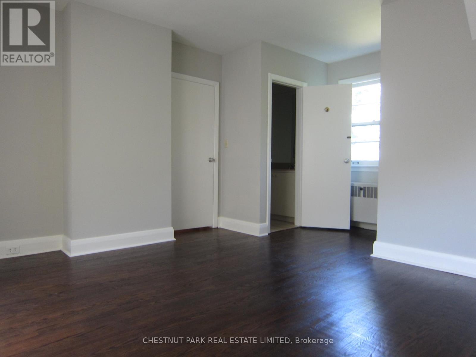 180 Strathgowan Avenue, Toronto, Ontario  M4N 1C3 - Photo 16 - C12944954