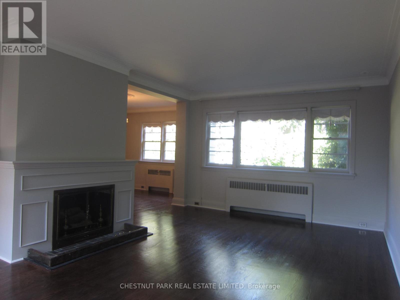 180 Strathgowan Avenue, Toronto, Ontario  M4N 1C3 - Photo 4 - C12944954