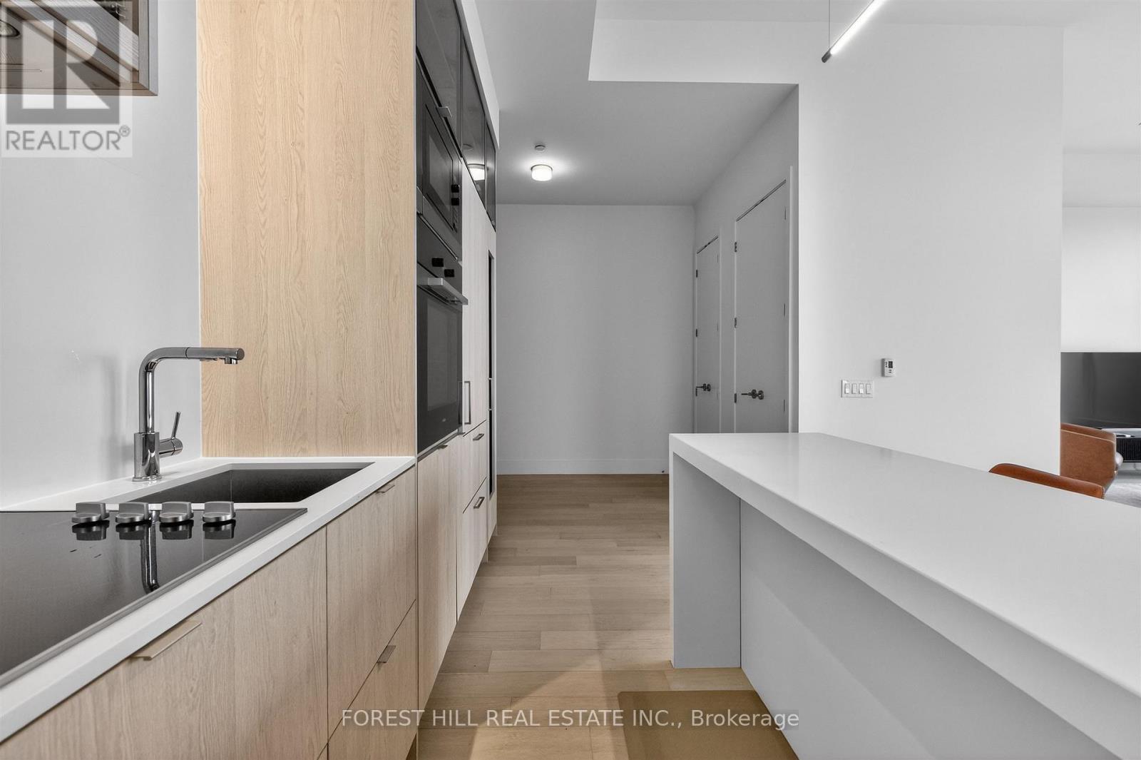 PH02 - 11 YORKVILLE AVENUE Toronto (Annex), ON M4W 0B7