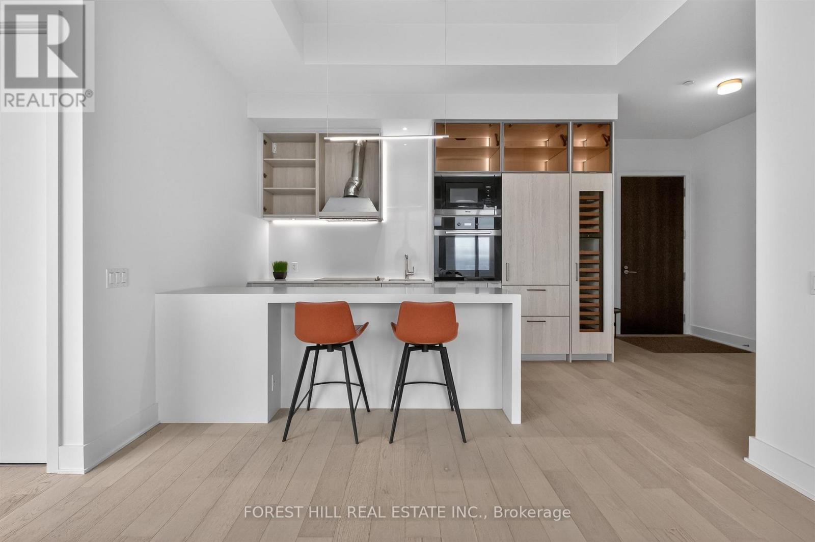 PH02 - 11 YORKVILLE AVENUE Toronto (Annex), ON M4W 0B7