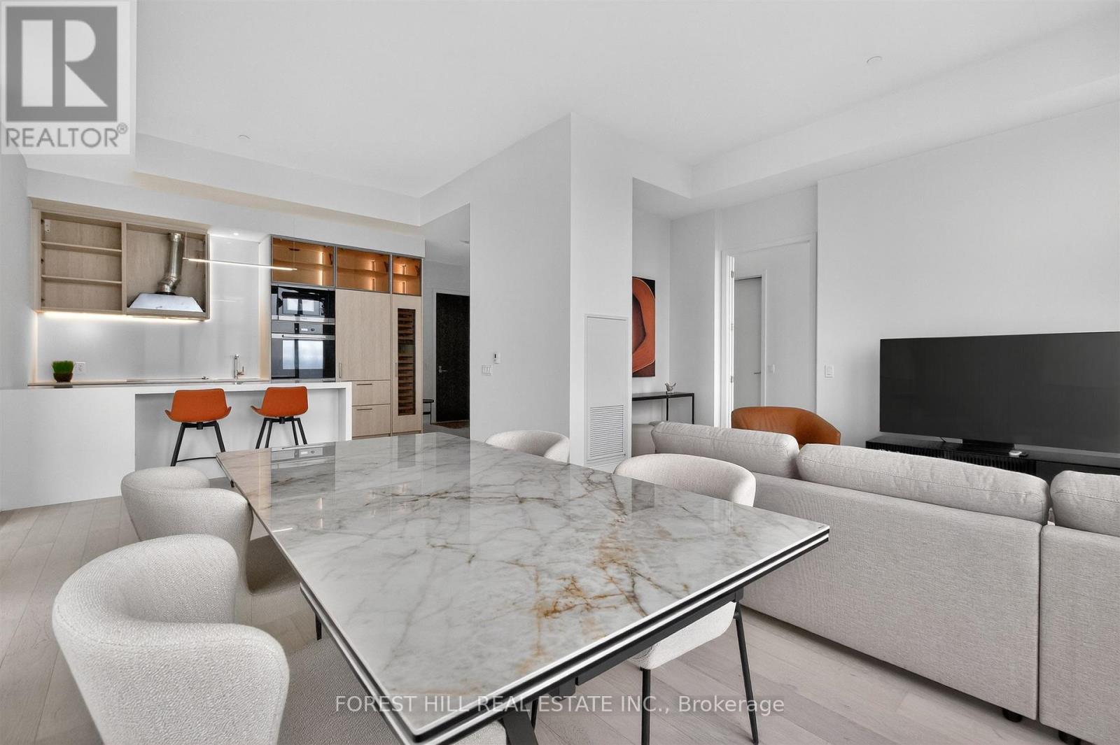 PH02 - 11 YORKVILLE AVENUE Toronto (Annex), ON M4W 0B7