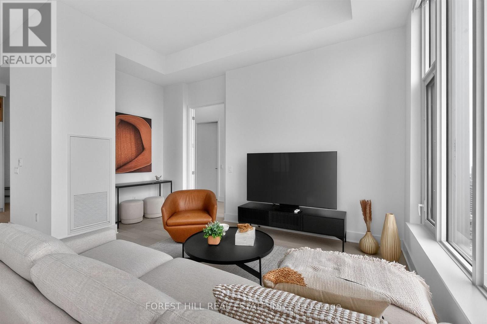 PH02 - 11 YORKVILLE AVENUE Toronto (Annex), ON M4W 0B7