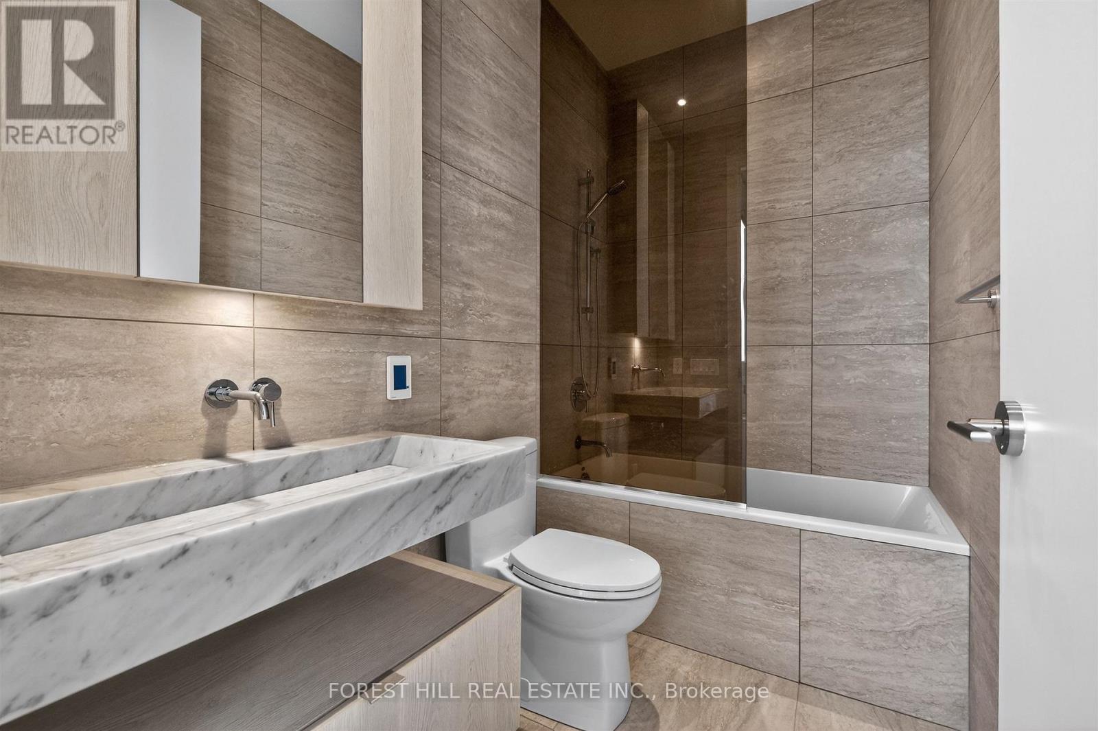 PH02 - 11 YORKVILLE AVENUE Toronto (Annex), ON M4W 0B7