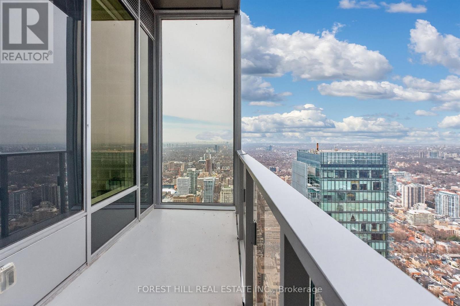 PH02 - 11 YORKVILLE AVENUE Toronto (Annex), ON M4W 0B7