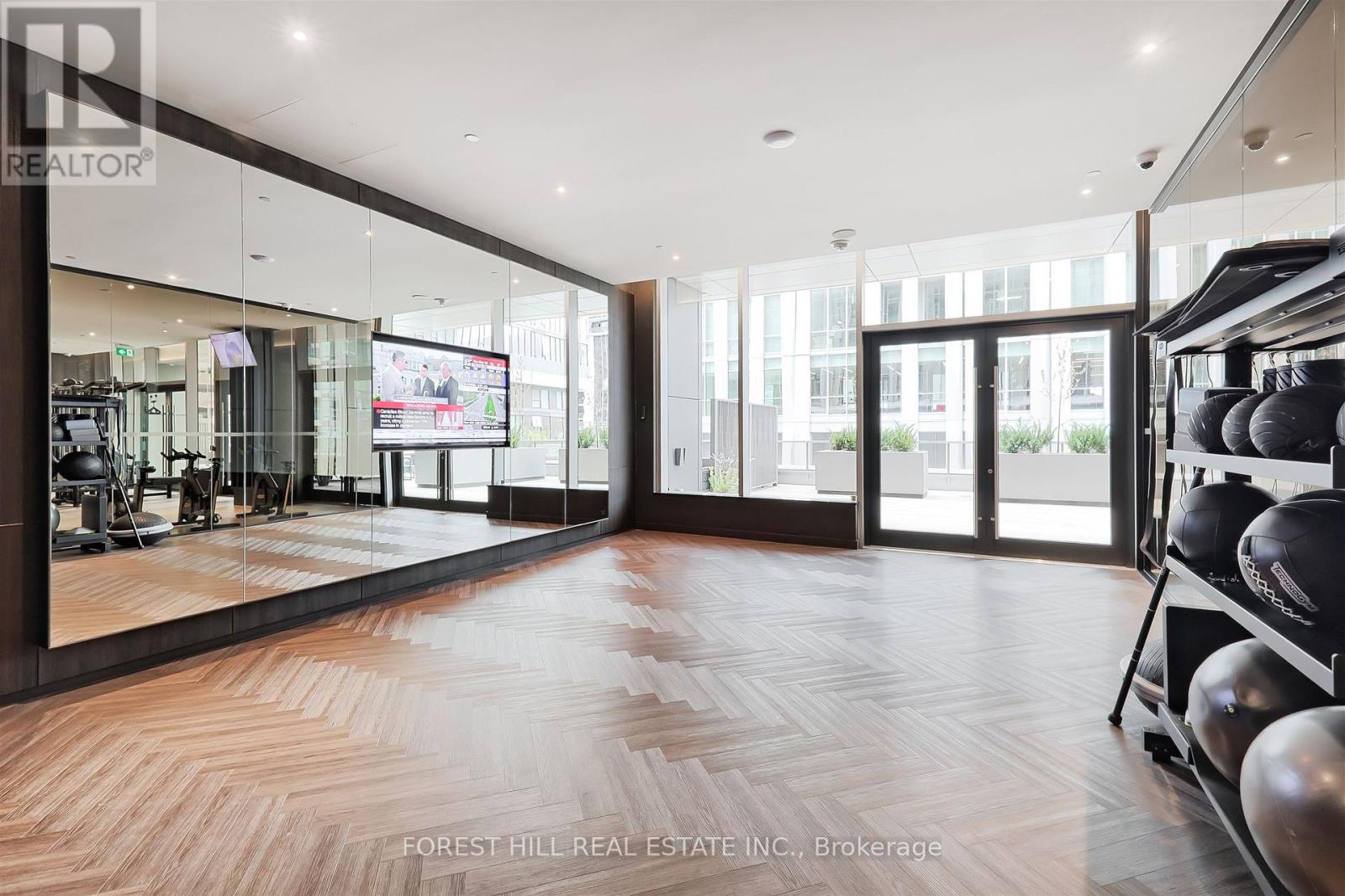 PH02 - 11 YORKVILLE AVENUE Toronto (Annex), ON M4W 0B7