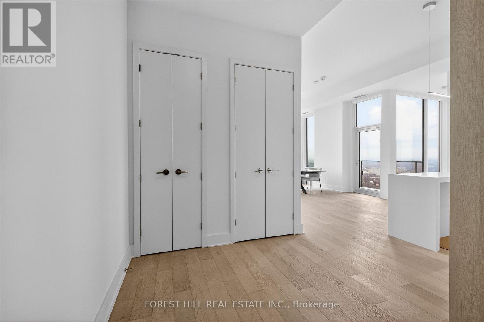 PH02 - 11 YORKVILLE AVENUE Toronto (Annex), ON M4W 0B7